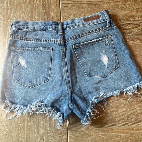Articles Of Society Los Angeles denim distressed shorts - Picture 3 of 3